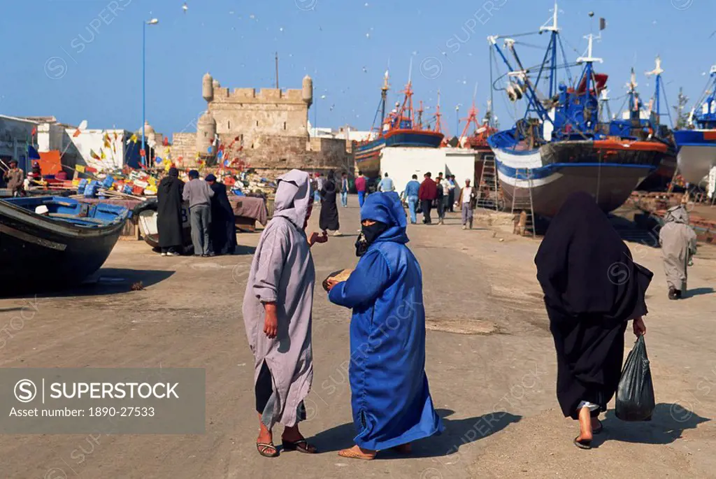 Street scene at the fishing port, Essaouira, Morocco, North Africa, Africa