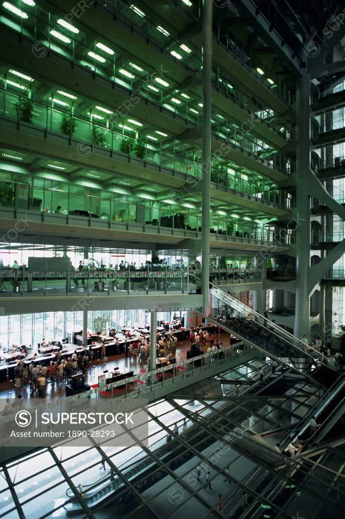 The atrium of the Hong Kong & Shanghai Banking Corporation, Hong Kong, China, Asia