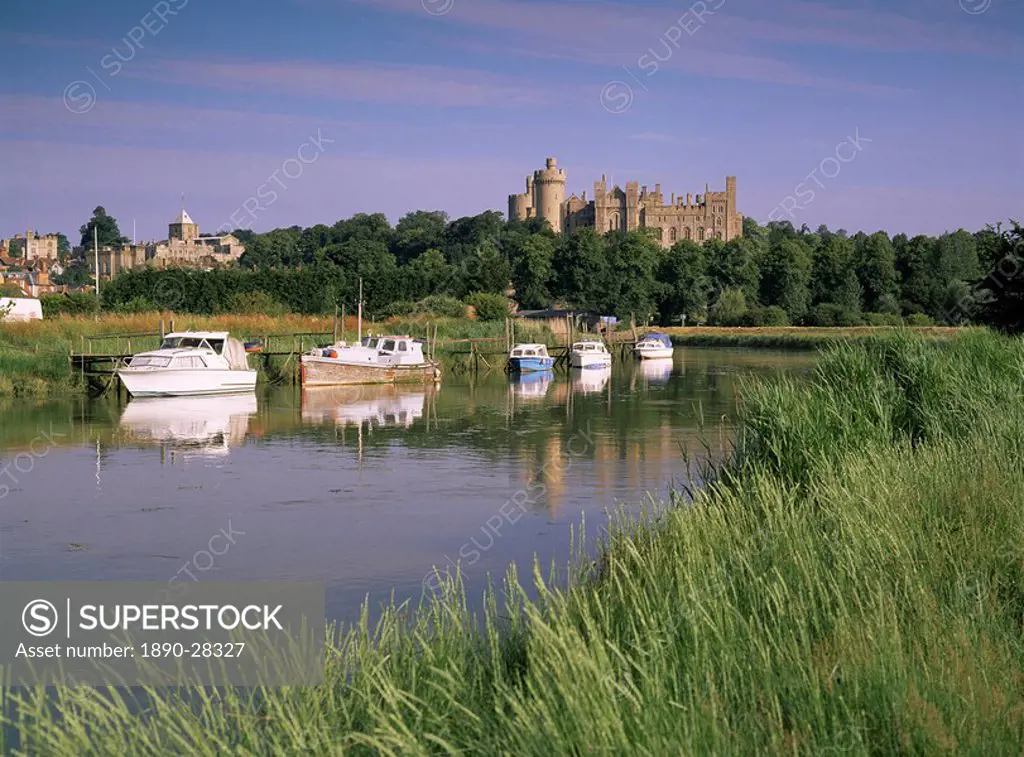 River Arun and castle, Arundel, West Sussex, England, United Kingdom, Europe