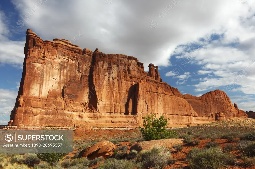 Tower of Babel, Courthouse Towers, Arches National Park, Utah, United States of America, North America