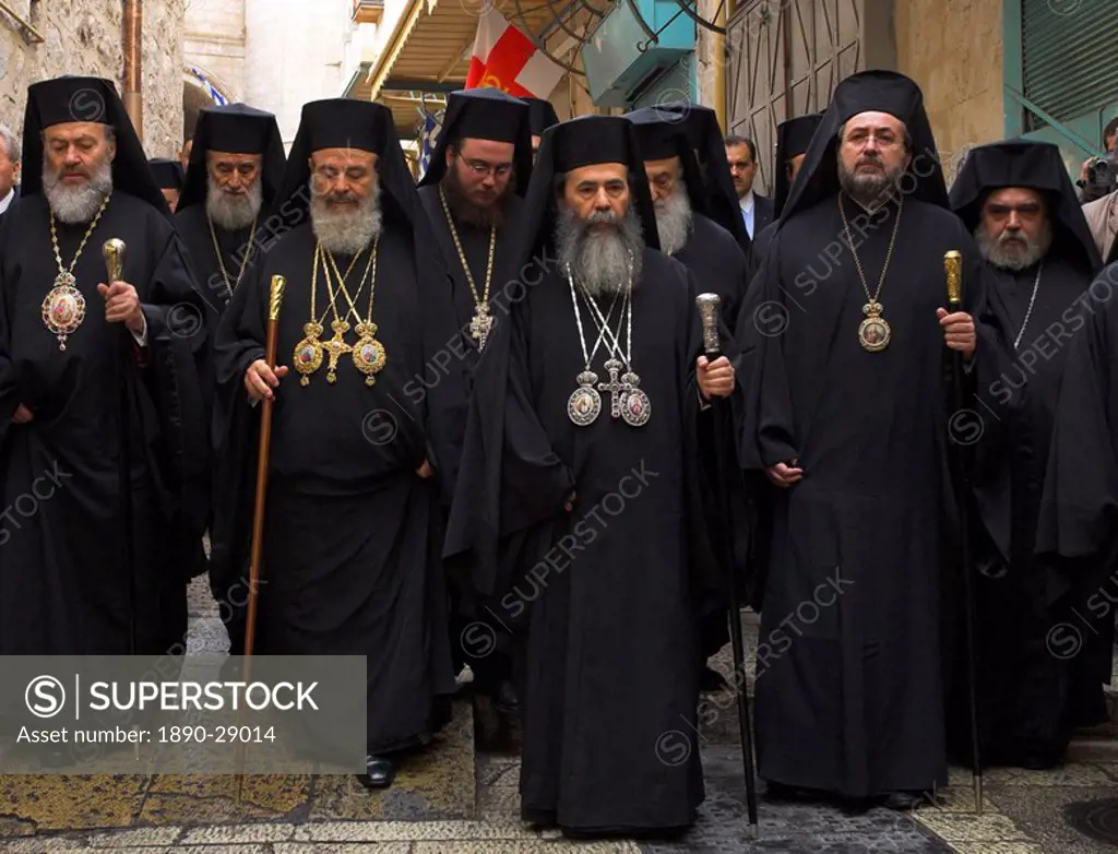 Ceremony for the new Greek Orthodox Patriarch in Jerusalem Teophilus 3, Patriarch and priests on their way to the Holy Sepulchre, Old City, Jerusalem,...