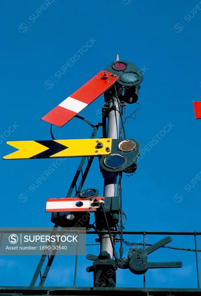 Home and Distant signals GWR on gantry, Newton Abbot, Devon, England, United Kingdom, Europe