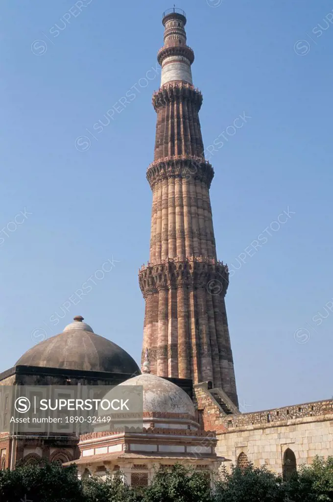 Qutab Minar Qutub Minar, dating from circa 1200AD, Delhi, India, Asia