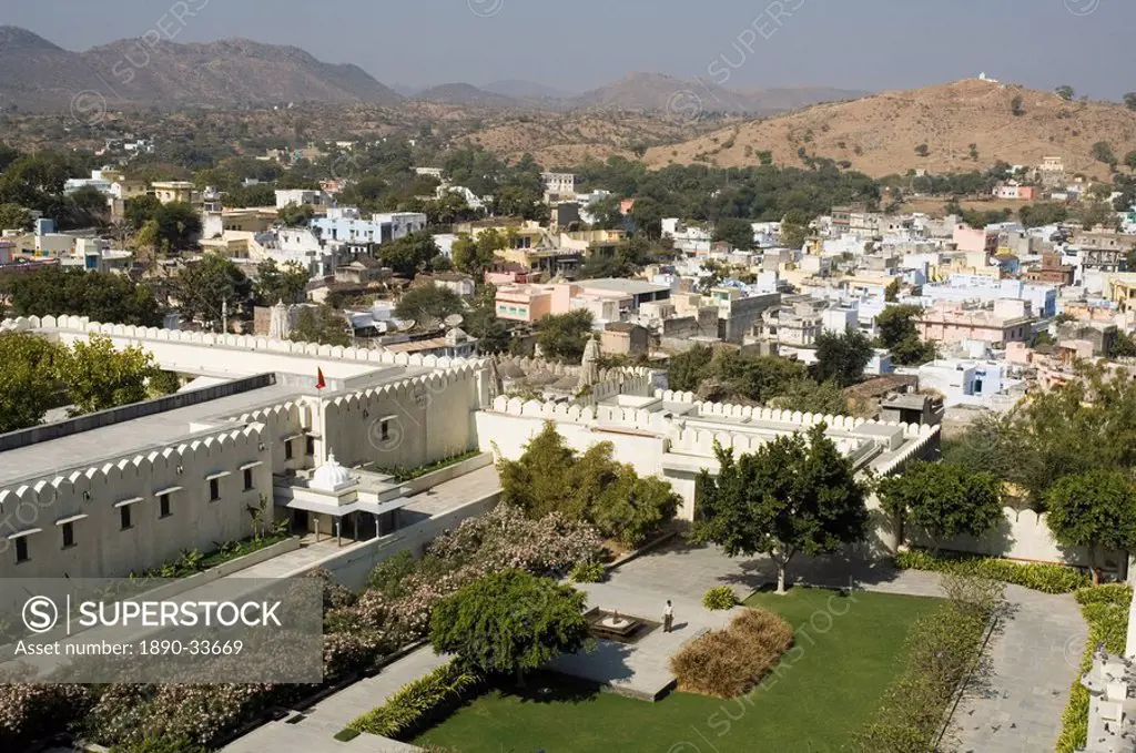 Old fort of Devi Gath Devi Garh now a heritage hotel, near Udaipur, Rajasthan state, India, Asia