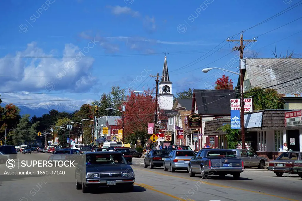 Street scene with cars in the town of North Conway, New Hampshire, New England, United States of America, North America