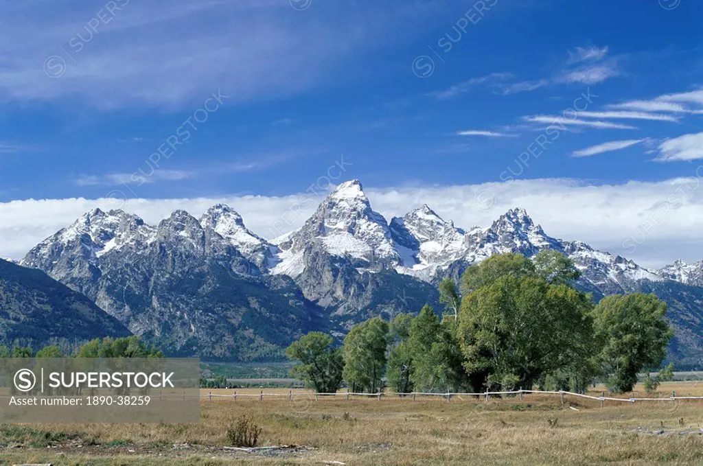 Teton Mountain Range, Grand Teton National Park, Wyoming, United States of America U.S.A., North America