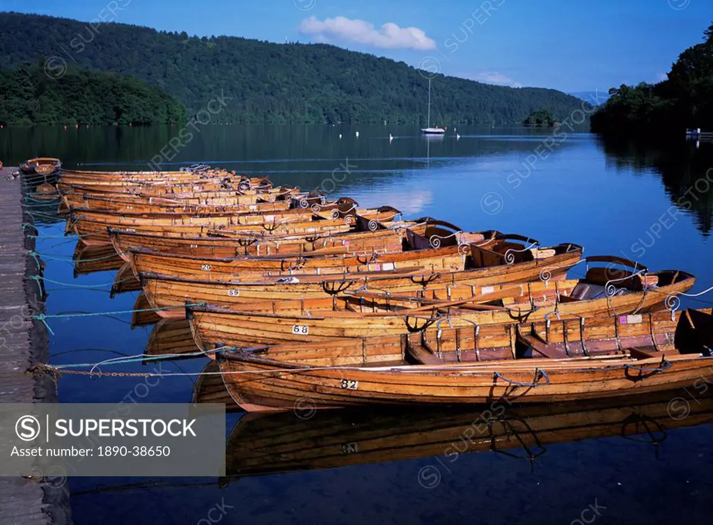 Rowing boats on lake, Bowness_on_Windermere, Lake District, Cumbria, England, United Kingdom, Europe