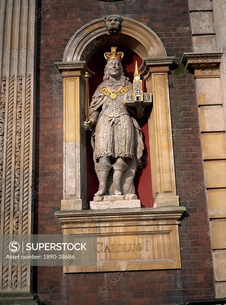 Charles I Statue, Guildhall, Worcester, England, United Kingdom, Europe