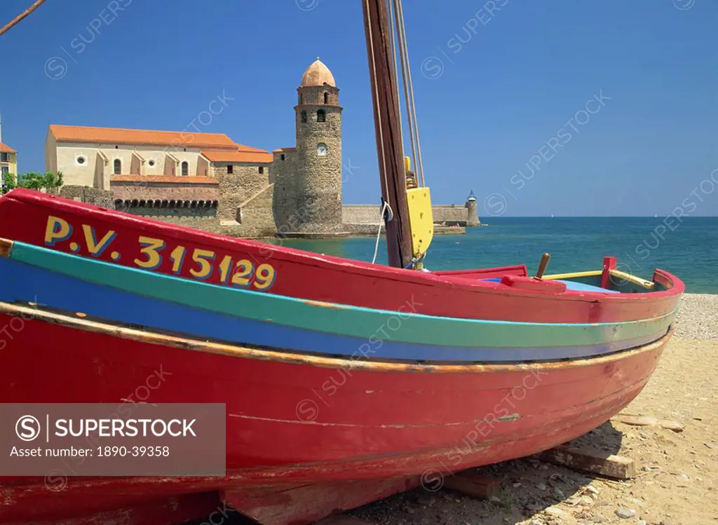 Brightly painted fishing boat, Collioure, Cote Vermeille, Languedoc Roussillon, France, Europe