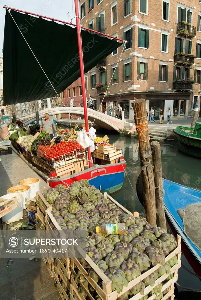 Canalside vegetable market stall, Venice, Veneto, Italy, Europe