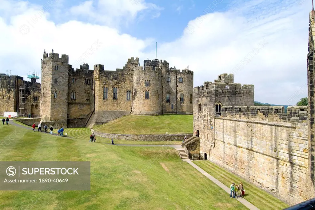 Alnwick Castle, Alnwick, Northumberland, England, United Kingdom, Europe