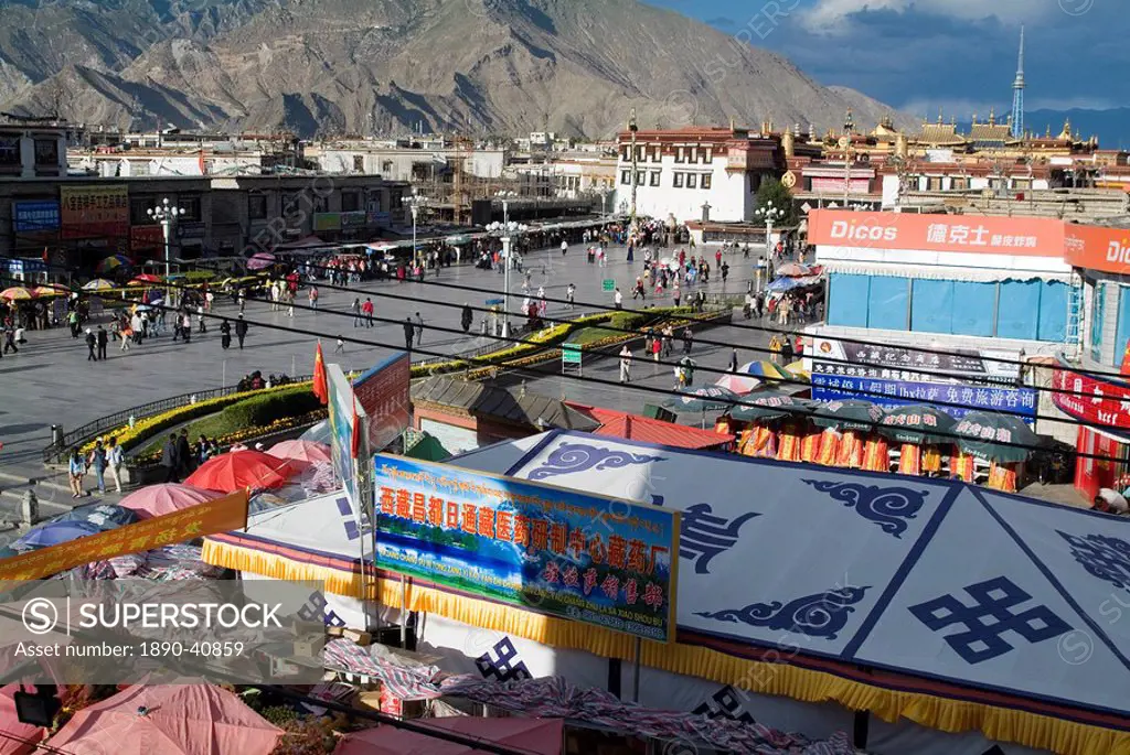 View from Jokhang Square towards Jokhang Temple, the most revered religious structure in Tibet, Lhasa, Tibet, China, Asia