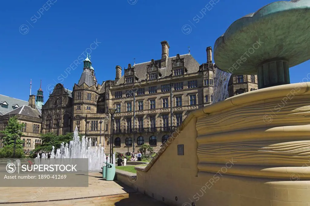 Peace gardens, fountains and Town Hall, Sheffield, Yorkshire, England, United Kingdom, Europe