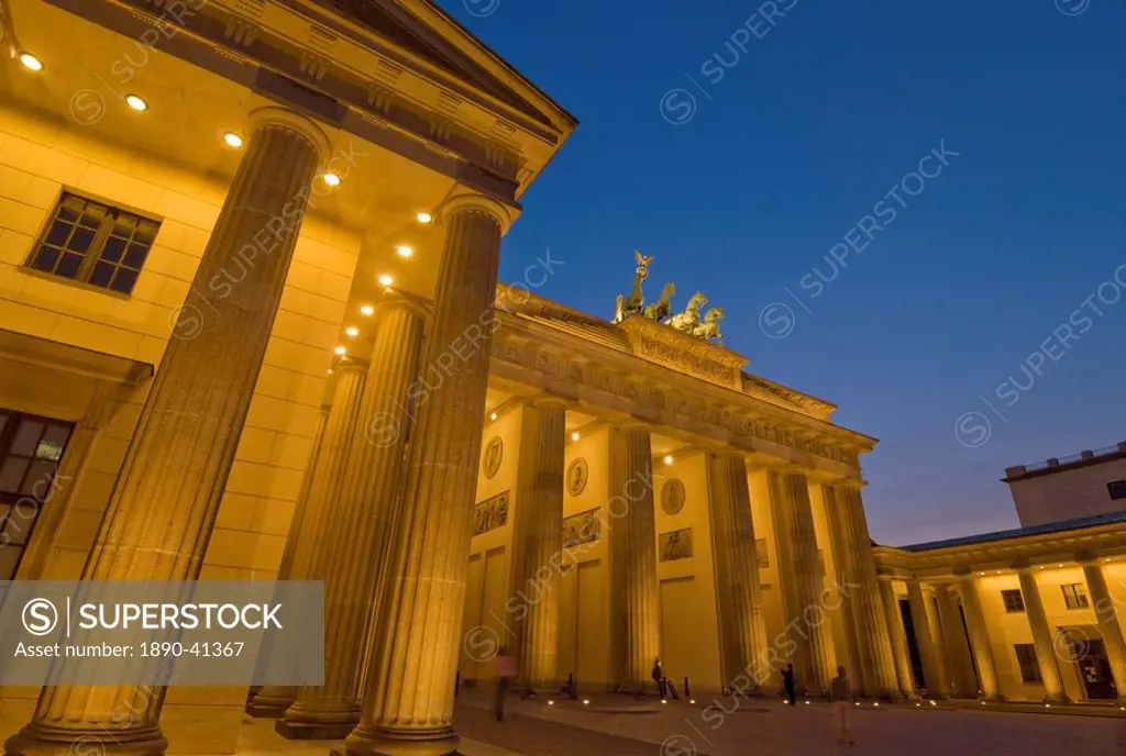 The Brandenburg Gate with the Quadriga winged victory statue on top, illuminated at night, Pariser Platz, Berlin, Germany, Europe