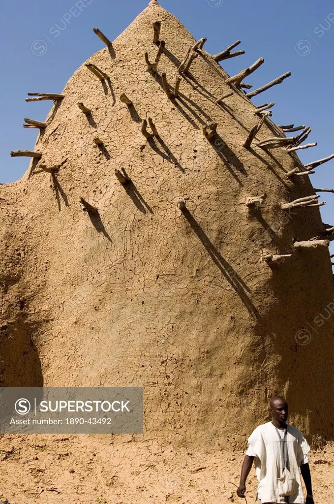 The two hundred year old mosque of Ba Sounou Sacko, Sekoro Old Segou, first capital of the Bambara kingdom, Mali, Africa
