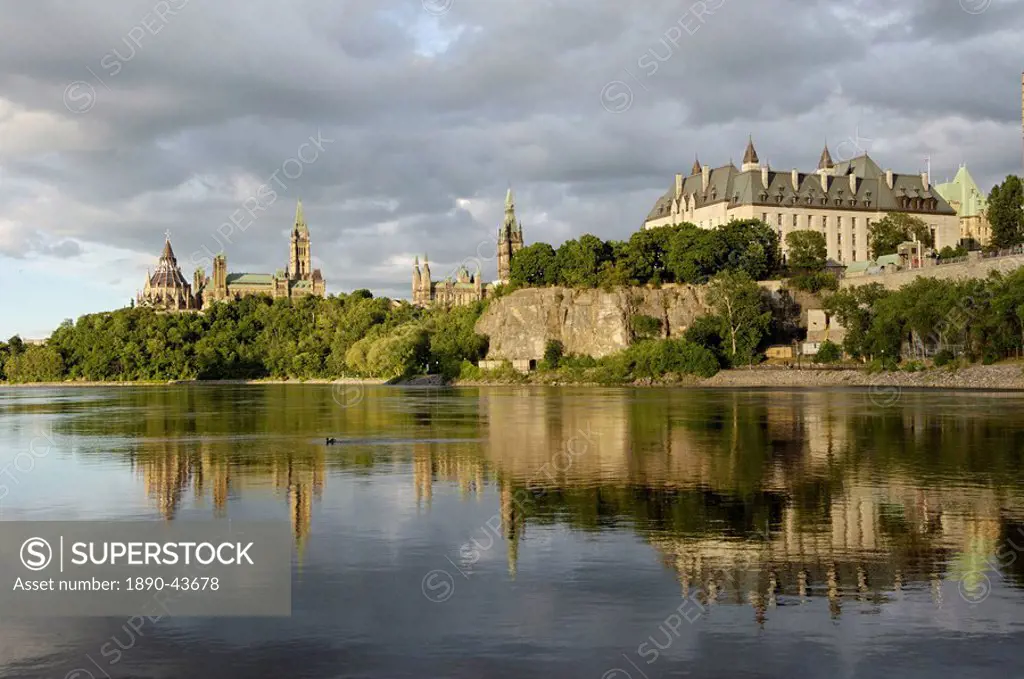 Overview of Parliament Hill from the banks of the Ottawa river, Ottawa, Ontario Province, Canada, North America