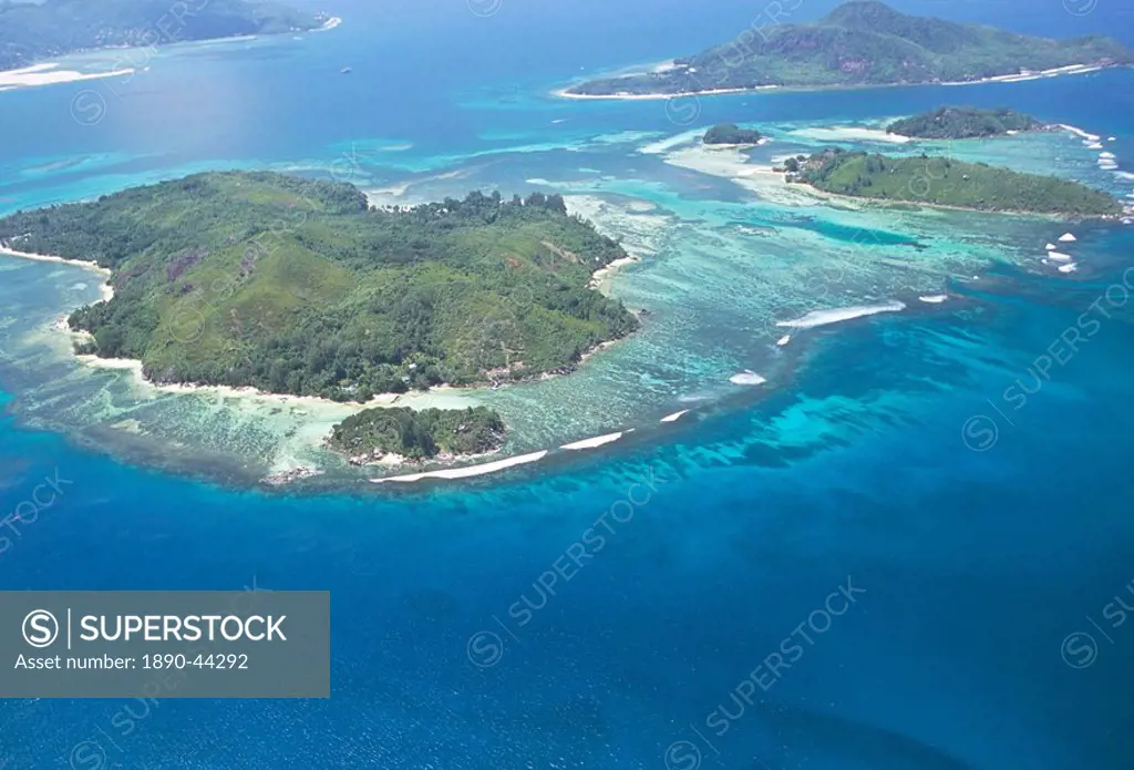 Ile au Cerf and Ile Sainte Anne, northeast coast, island of Mahe, Seychelles, Indian Ocean, Africa