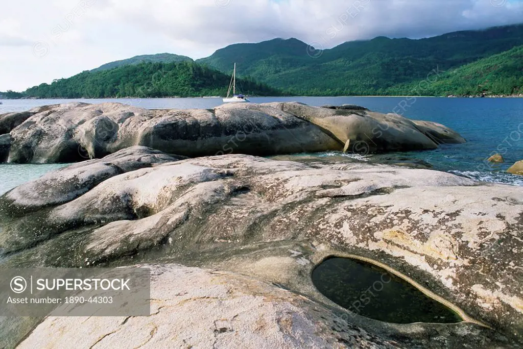Rocks on coast, Ile Therese Therese island, northwest coast, island of Mahe, Seychelles, Indian Ocean, Africa