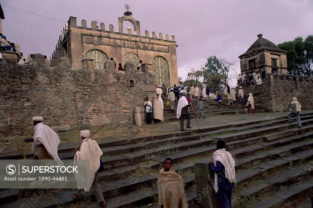Christian pilgrims, Easter festival, Sainte Marie de Sion, Axoum Axum Aksum, Tigre region, Ethiopia, Africa