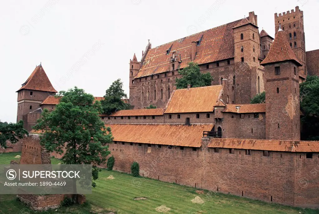 Malbork Castle, built by Teutonic knights and dating from the 13th century, UNESCO World Heritage Site, Pomerania, Poland, Europe