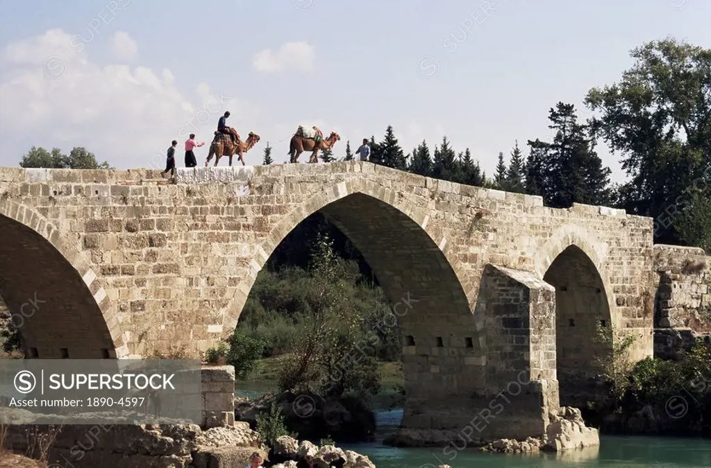 Seljuk bridge over Kopru river, near Aspendos, Antalya, Anatolia, Turkey, Asia Minor, Eurasia