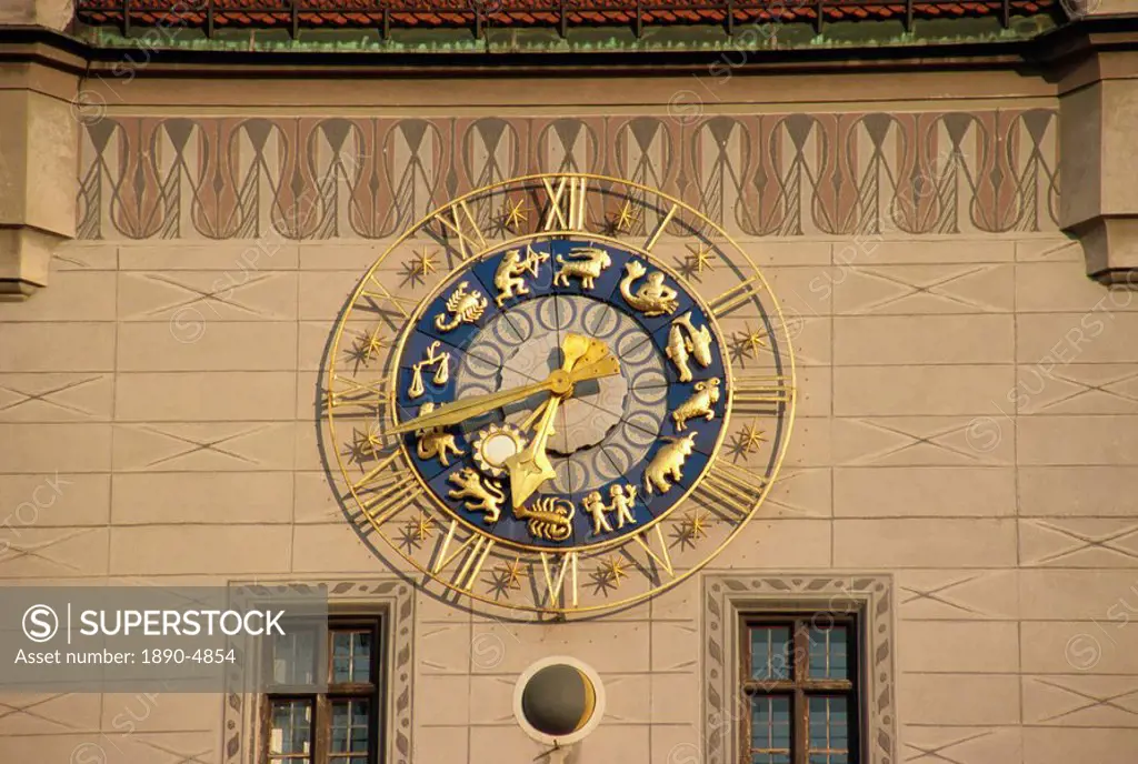 Clock, Old City Hall tower, Munich, Bavaria, Germany, Europe