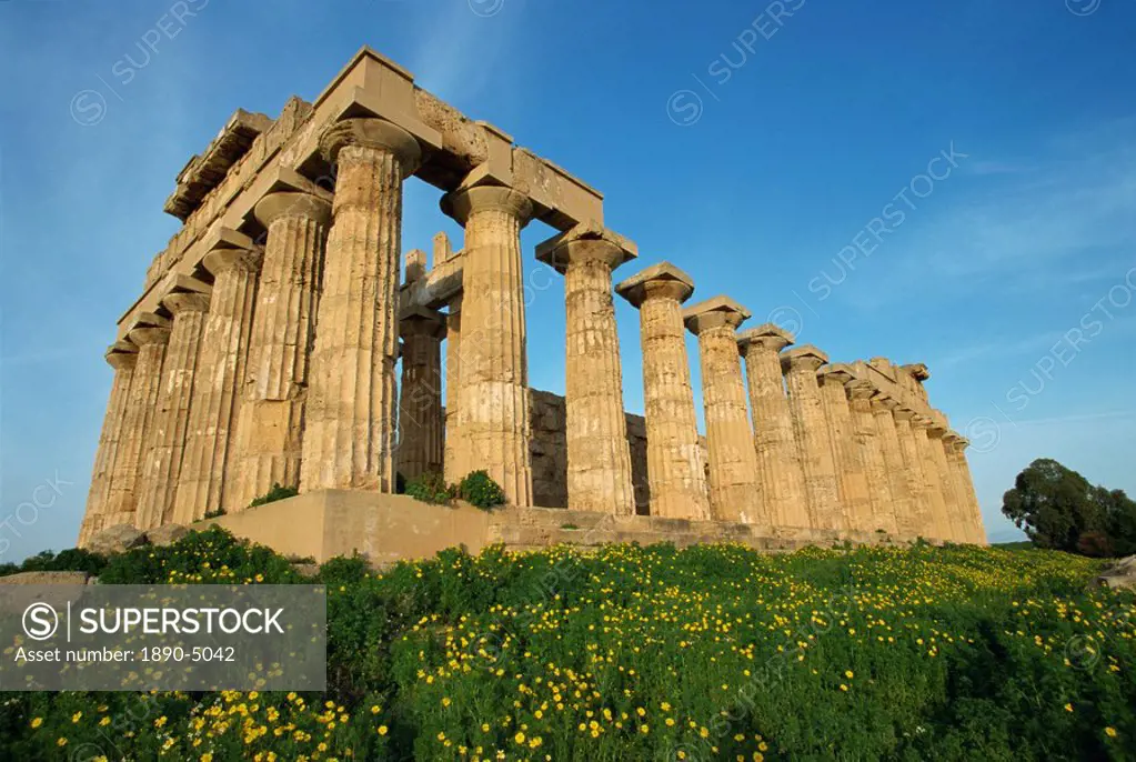 Temple of Hera, dating from the 5th century BC, Selinunte, Sicily, Italy, Europe