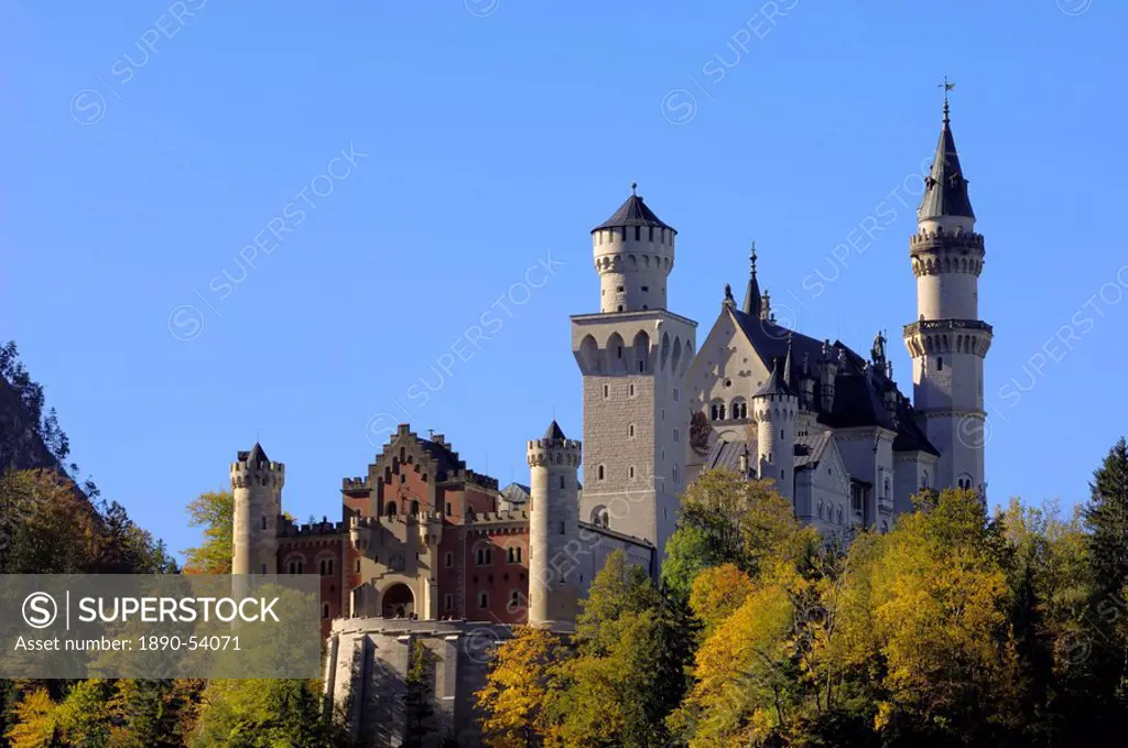 Schloss Neuschwanstein, fairytale castle built by King Ludwig II, near Fussen, Bavaria Bayern, Germany, Europe
