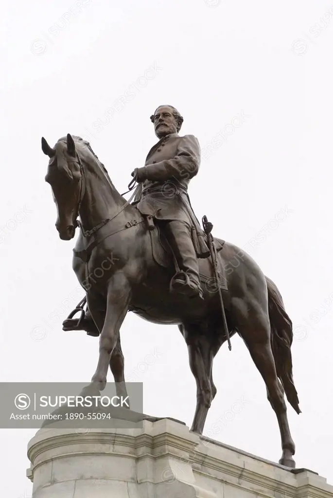 Lee statue, Monument Avenue, Richmond, Virginia, United States of America, North America