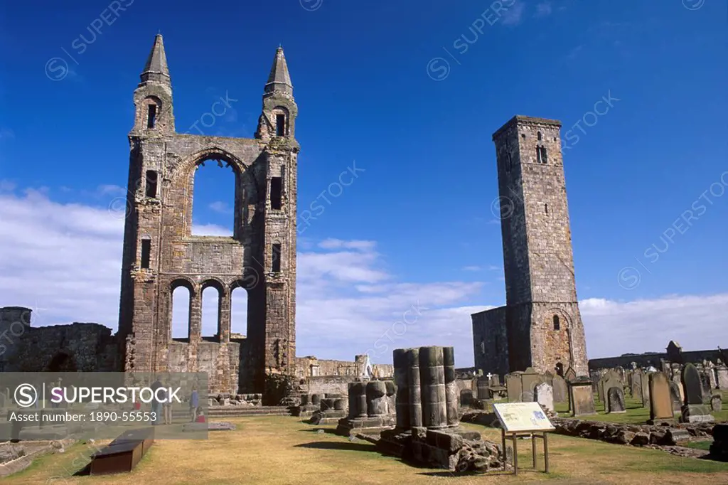 Great East window and St. Rule´s tower on right, St. Andrews cathedral dating from the 14th century, St. Andrews, Fife, Scotland, United Kingdom, Euro...