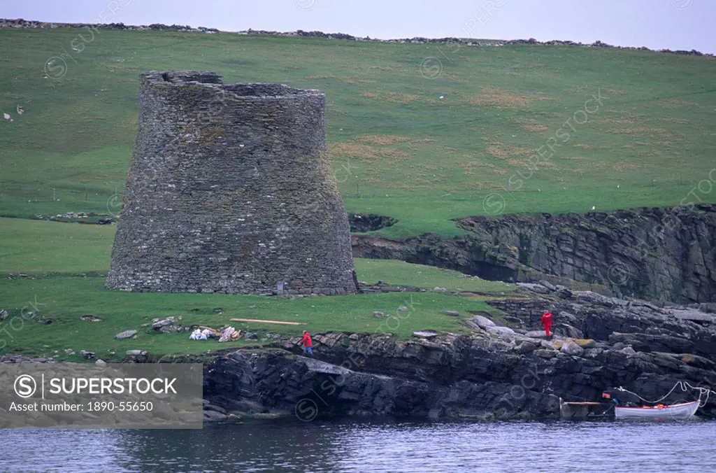 Mousa Broch, best preserved of all brochs, standing 12_13 m high, in perfect state, due to its isolation, Mousa Island, Shetland Islands, Scotland, Un...