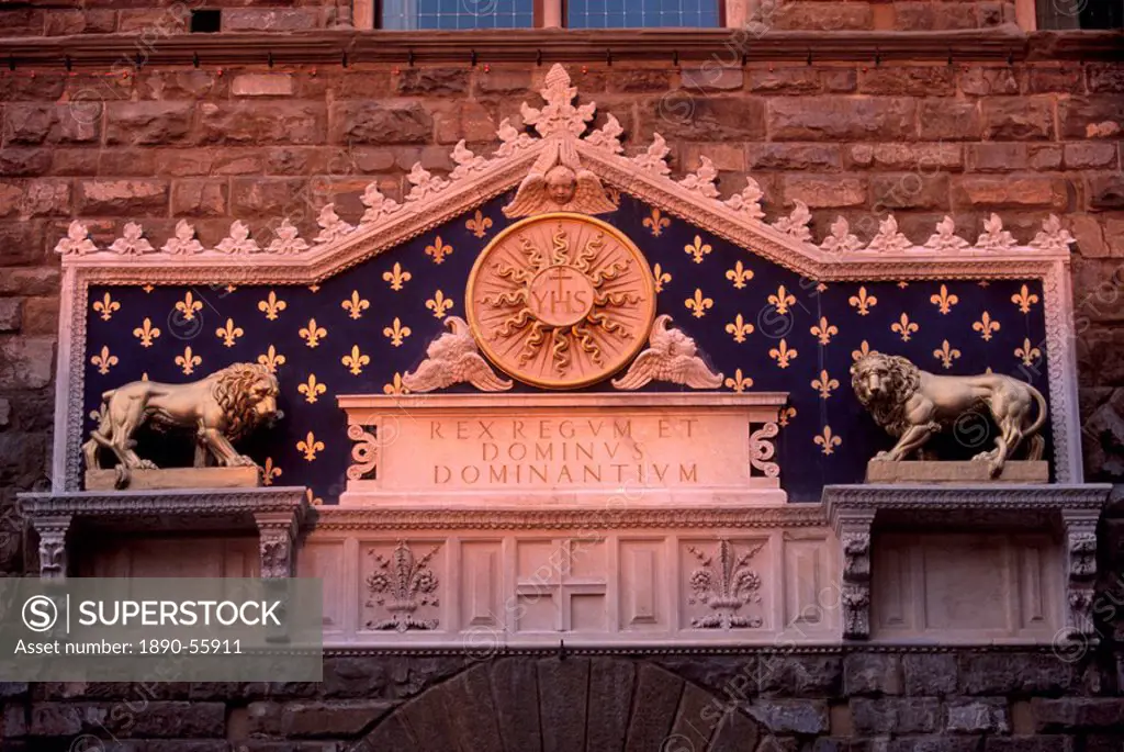 Heraldic lion of Florence, Palazzo Vecchio, Piazza della Signoria, Florence, Tuscany, Italy, Europe