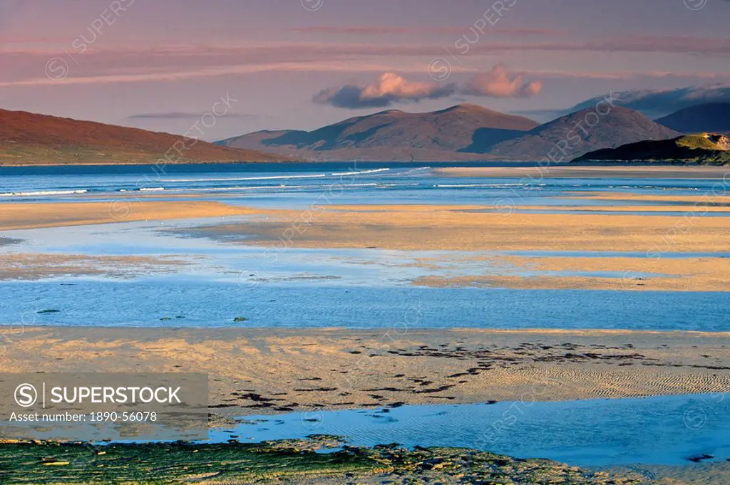 Luskentyre Bay, tidal area at low tide, North Harris Hills in background, South Harris, Outer Hebrides, Scotland, United Kingdom, Europe