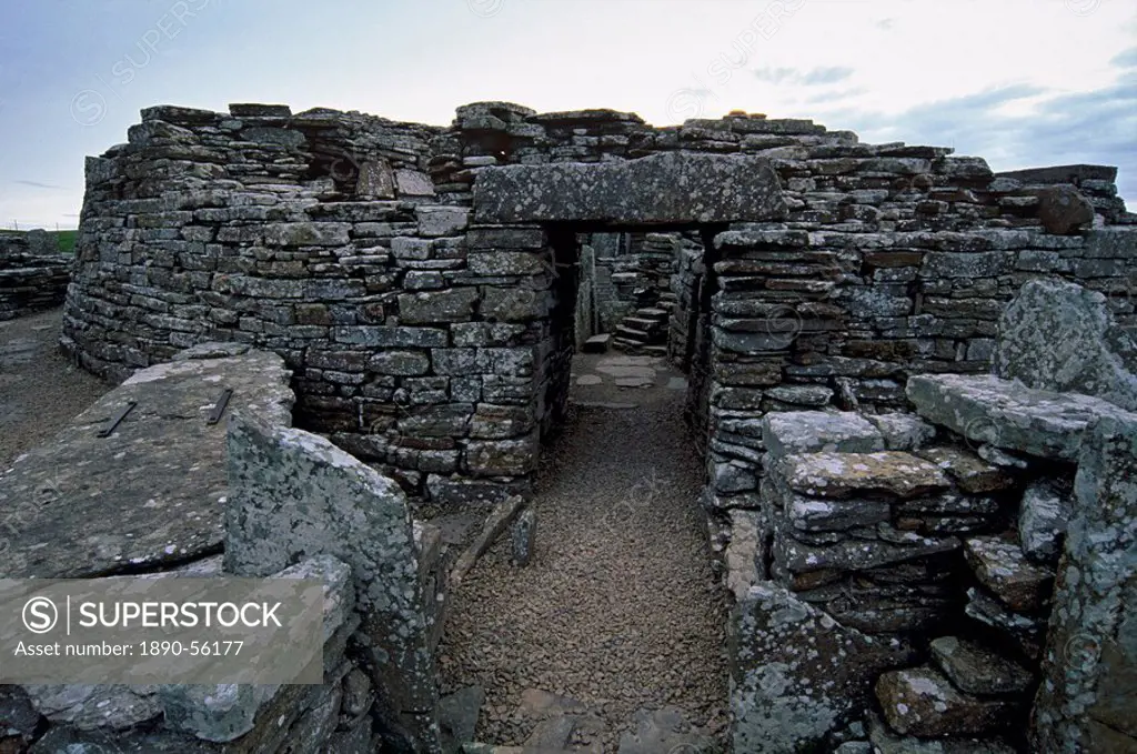 Iron Age houses, Broch of Gurness, Aikerness, dating from circa 200 BC, settled from Iron Age and Pictish periods, Mainland, Orkney Islands, Scotland,...