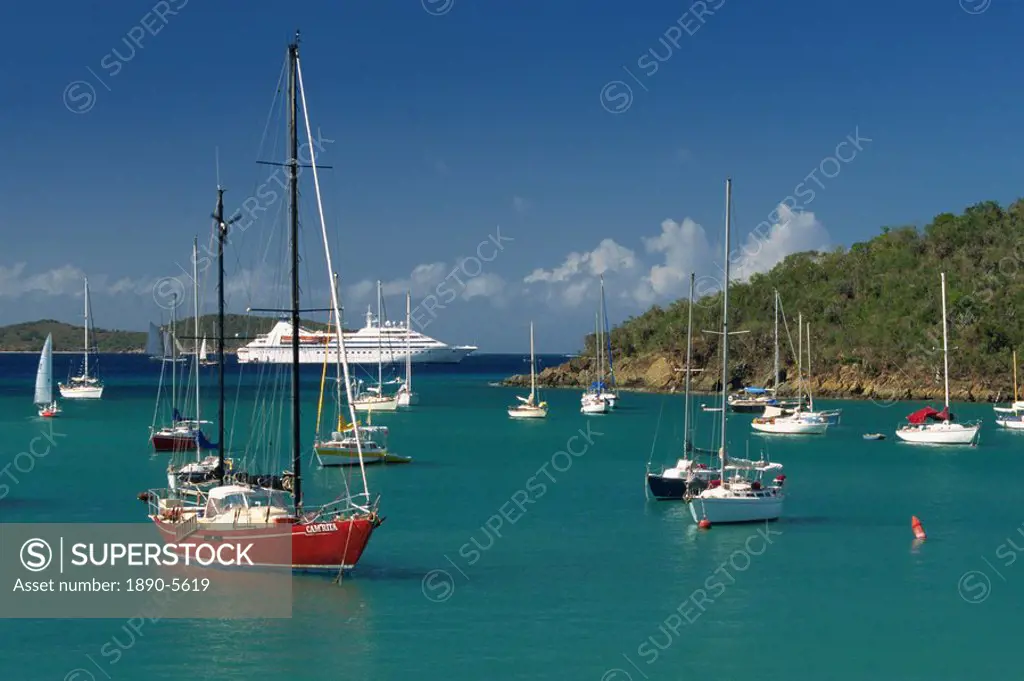 Sailing boats and cruise ship moored in Admiralty Bay, Bequia Island, the Grenadines, Windward Islands, West Indies, Caribbean, Central America