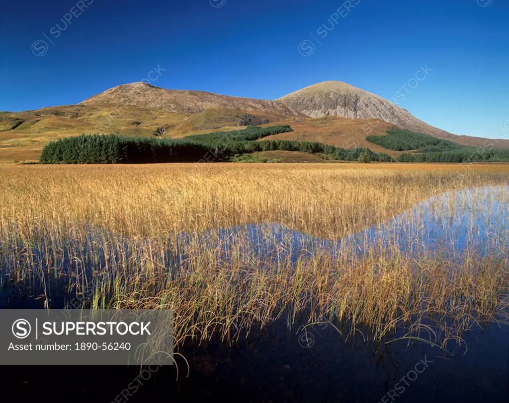 Loch Hainort and Red Cuillins range, Isle of Skye, Inner Hebrides, Scotland, United Kingdom, Europe