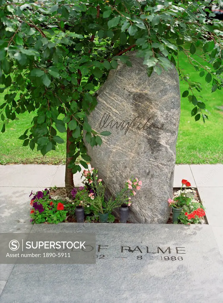 Grave of Olof Palme, Swedish prime minister murdered in 1986, Adolfs Kirke, Stockholm, Sweden, Scandinavia, Europe