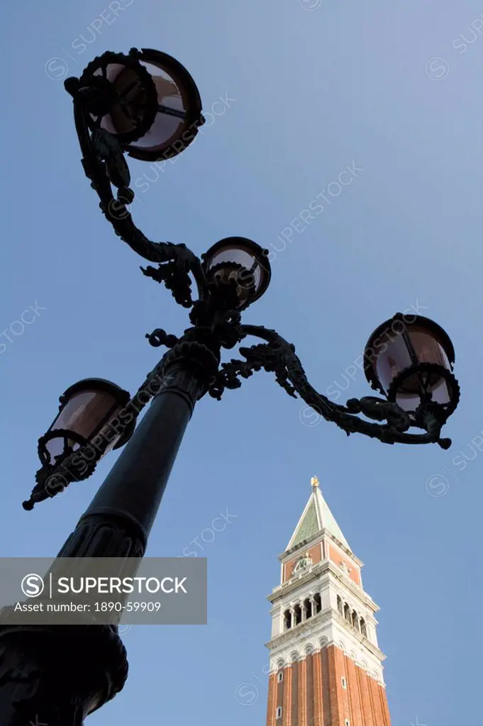 Lamp and Campanile, St Mark´s Square, Venice, UNESCO World Heritage Site, Veneto, Italy, Europe