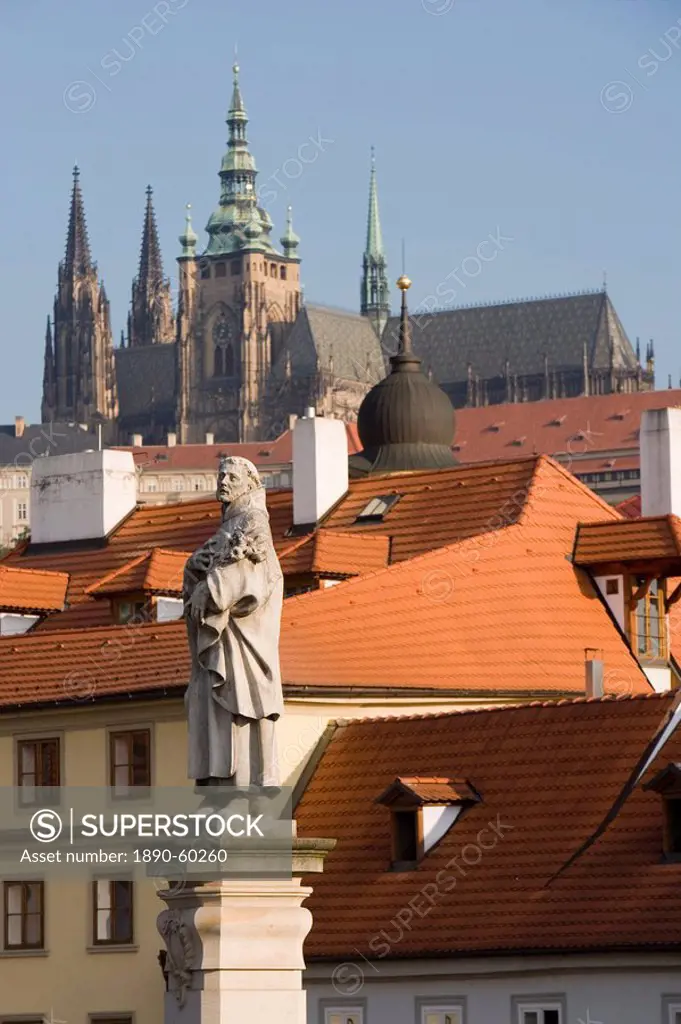 Statue of St. Philip Benizi, St. Vitus´s Cathedral, Royal Palace and Castle from Charles Bridge, UNESCO World Heritage Site, Prague, Czech Republic, E...