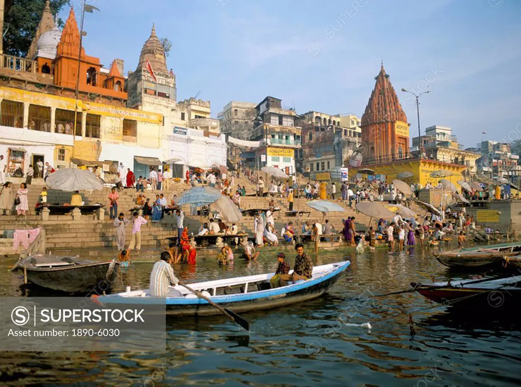Hindu sacred river Ganges Ganga at Dasasvamedha Ghat, Varanasi Benares, Uttar Pradesh state, India, Asia