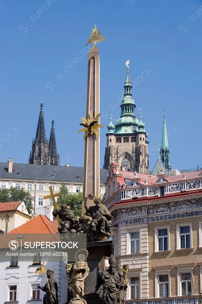 View of St. Vitus´s Cathedral, UNESCO World Heritage Site, Prague, Czech Republic, Europe