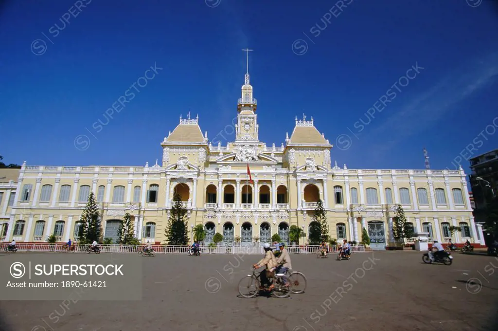 Hotel de Ville City Hall, completed 1908, now houses Peoples Committee, Nguyen Hue Boulevard, downtown, Ho Chi Minh City formerly Saigon, Vietnam, Ind...