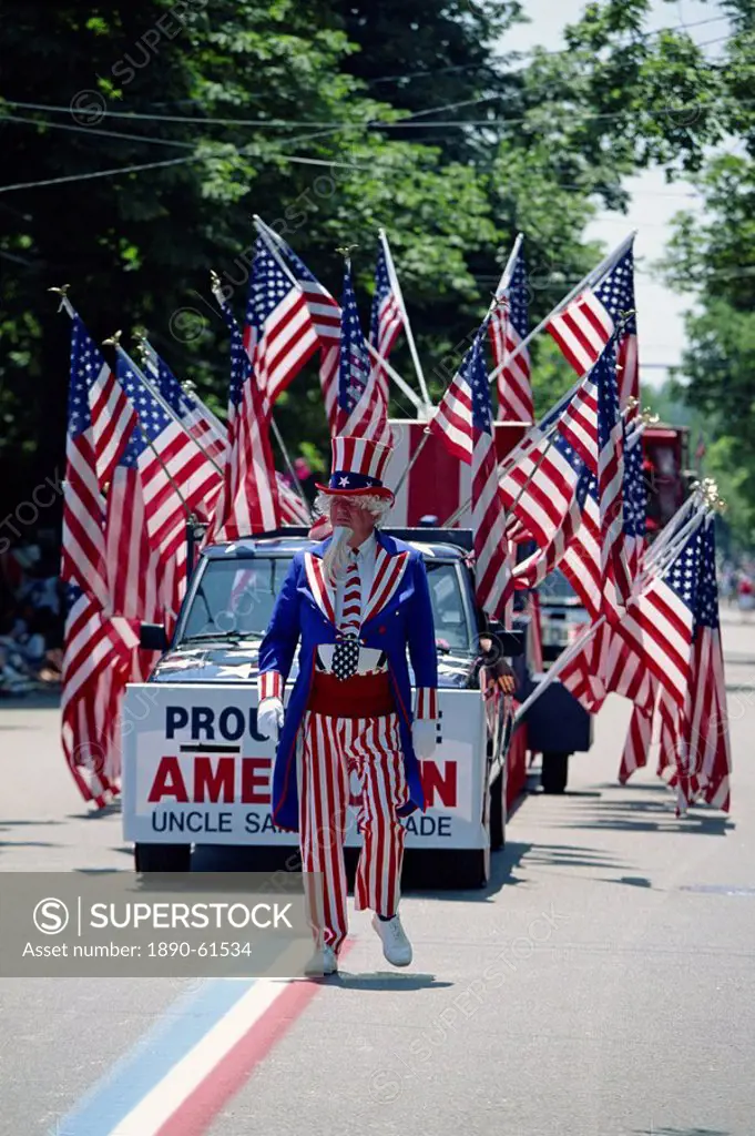 Uncle Sam leading Bristol´s famous 4th of July parade, the oldest in the U.S.A., Bristol, Rhode Island, New England, United States of America, North A...