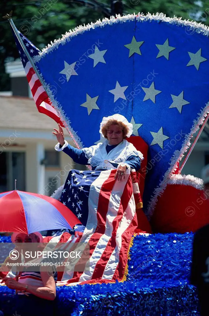 Patriotic float at Bristol´s famous 4th of July parade, Bristol, Rhode Island, United States of America, North America