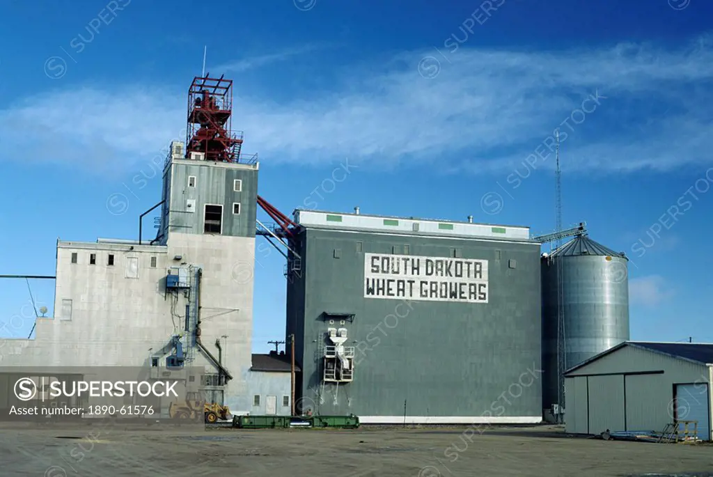 Grain elevator, Edmund´s County, South Dakota, the heart of America´s Bread Basket, United States of America, North America