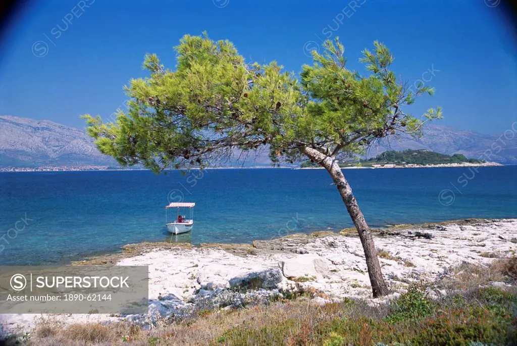 Deserted island beach, Lumbarda, Corcula Korcula Island, southern Dalmatia, Croatia, Europe