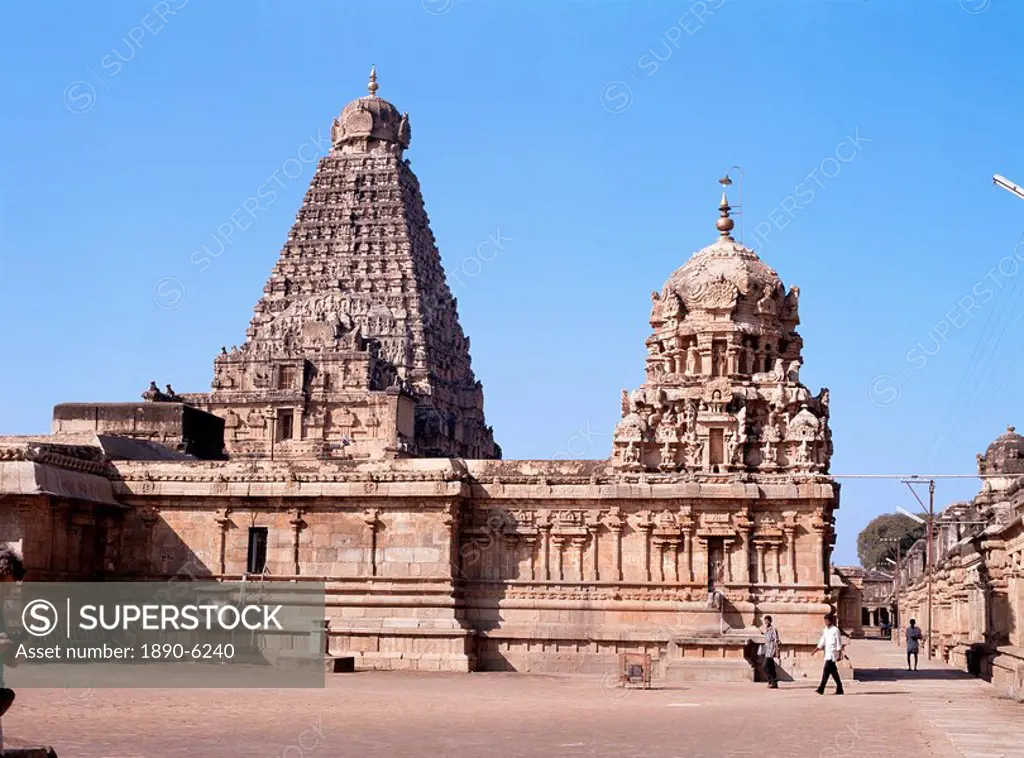 Vimana tower and central shrine of Brihadisvara Temple, dating from early Chola period of King Rajendra I between 985 and 1012 AD, UNESCO World Herita...