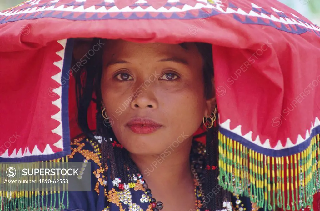 Portrait of a woman of the T´Boli tribe in traditional dress, an ethnic group, South Cotabato, island of Mindanao, Philippines, Southeast Asia, Asia