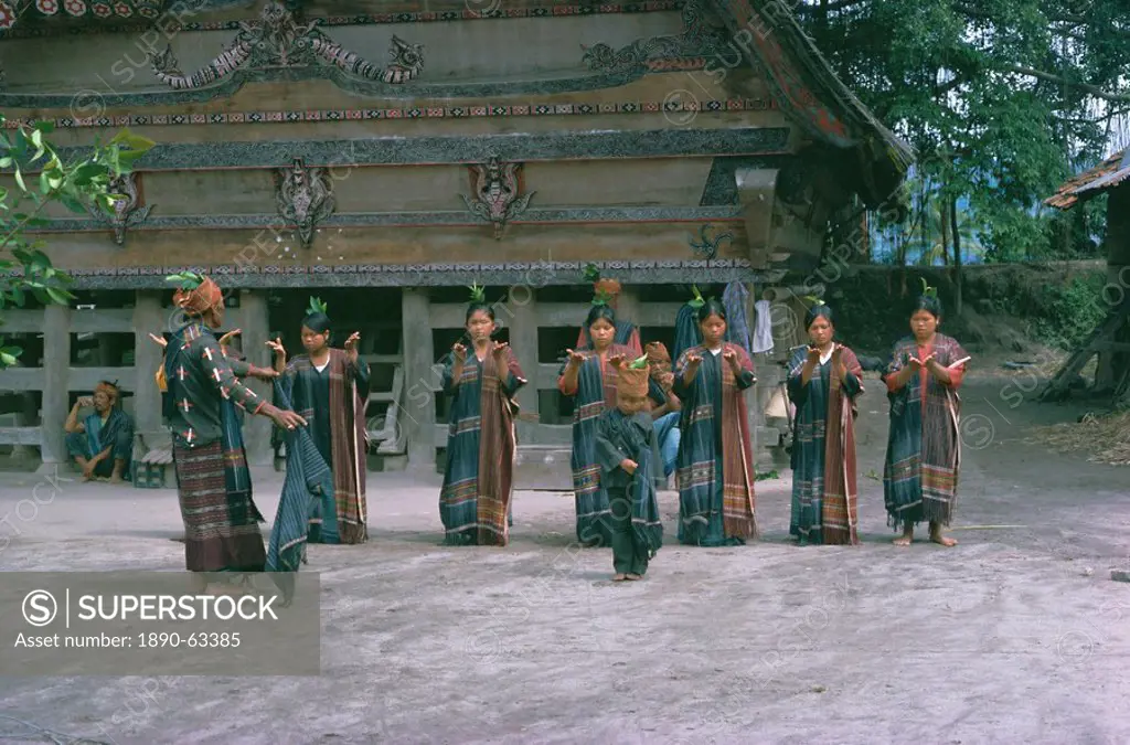 Toba Batak dancers, Samosir Island, Lake Toba, North Sumatra, Sumatra, Indonesia,Southeast Asia, Asia