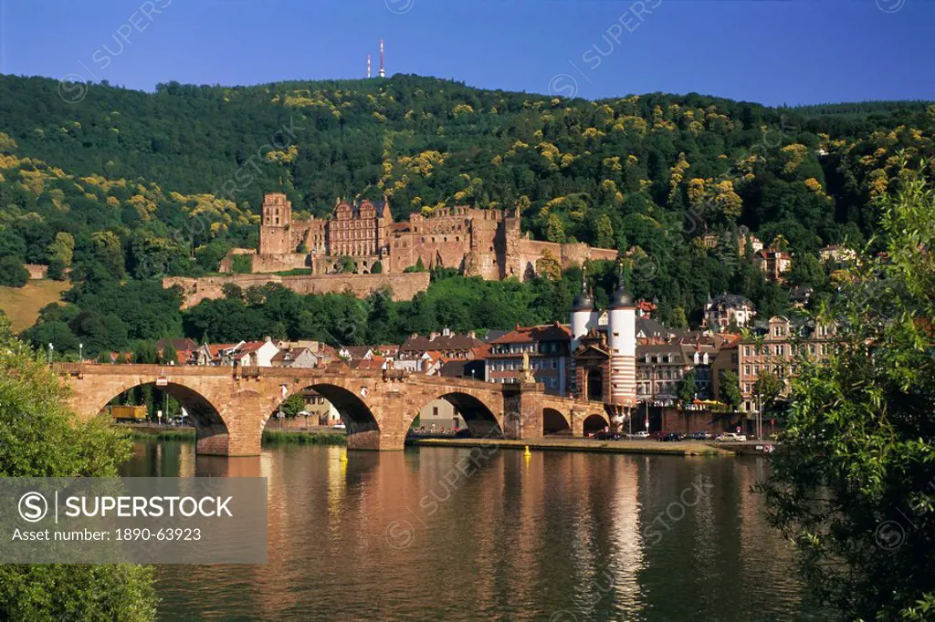 Castle, Neckar River and Alte Bridge, Heidelberg, Baden Wurttemberg, Germany, Europe